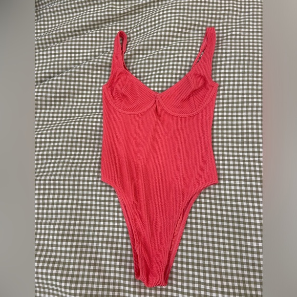 Billabong Women's Summer High Rib Underwire One-Piece Swimsuit - Picture 5 of 7